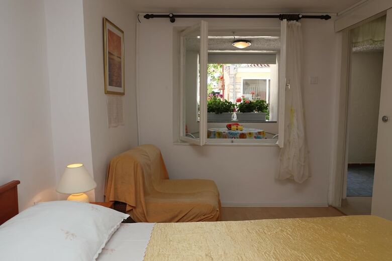 Apartments Knezovic