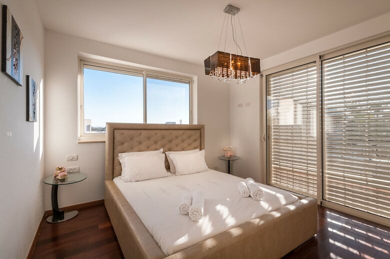 Luxurious Villa With Great Location