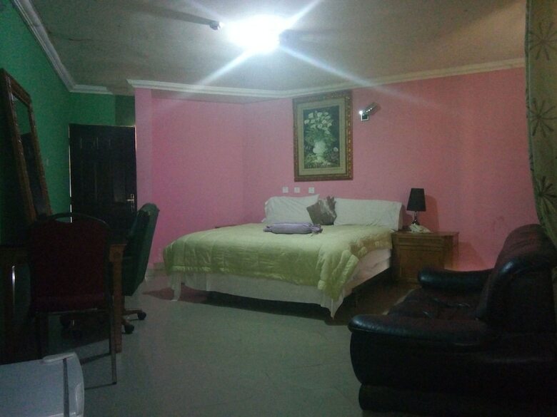 Deroma Hotels & Suites