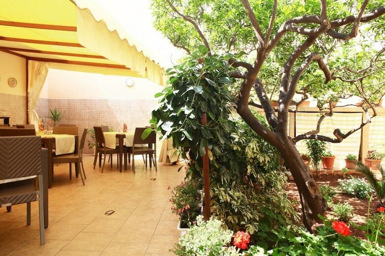 Coralia Bed And Breakfast