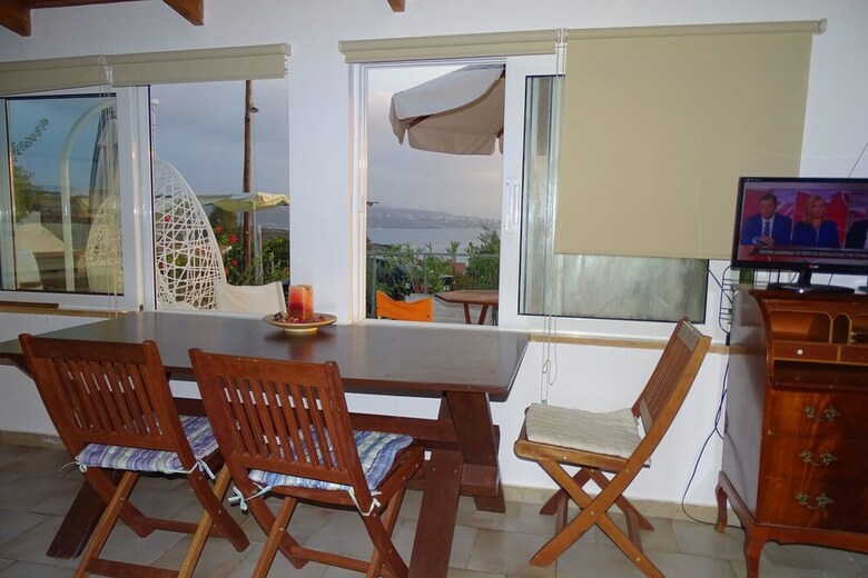 Lovely House At Tersanas Beach