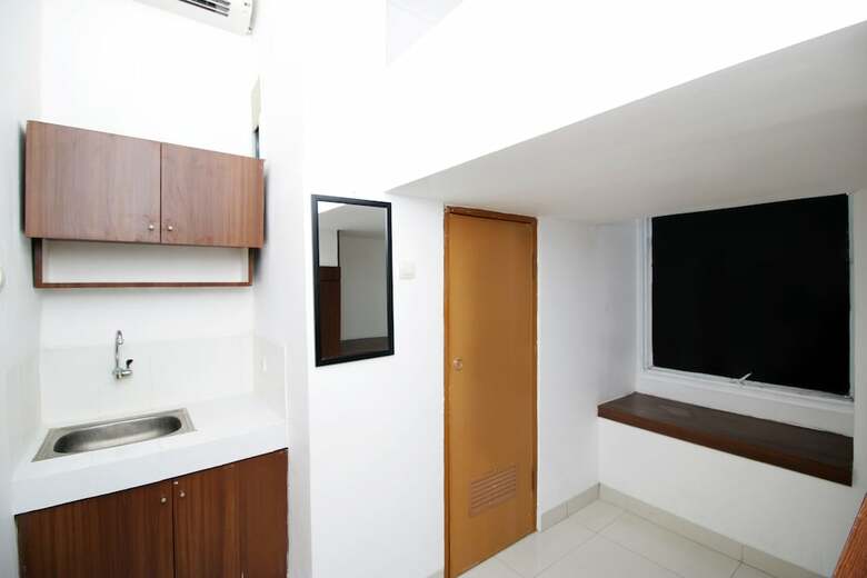 Hostal Kamar Keluarga Kemanggisan Syariah