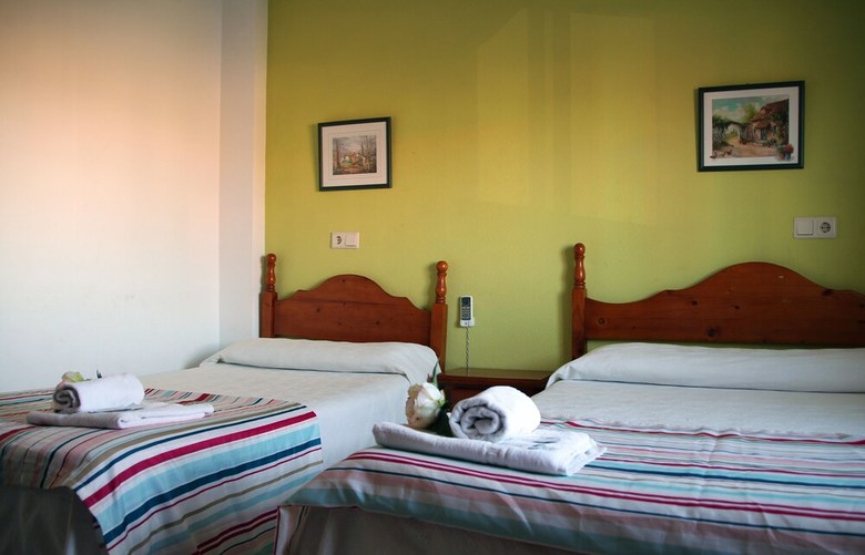 Hostal Restaurante Carlos III