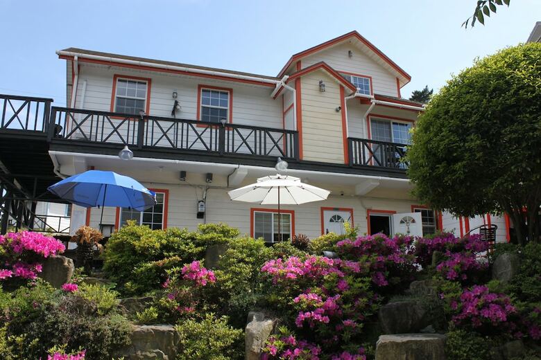Nuri Pension