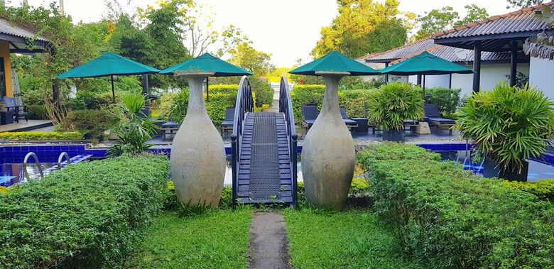 Hotel Flower Garden Lake Resort
