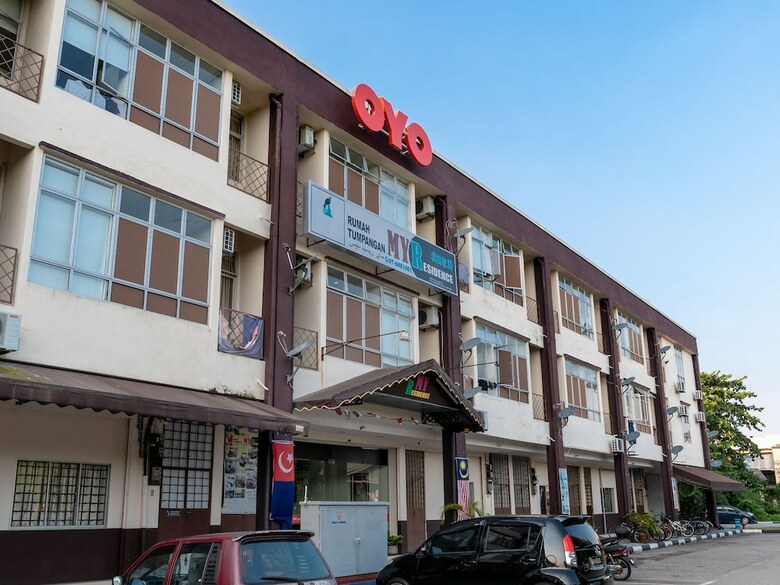 Oyo 586 My Residence Hotel
