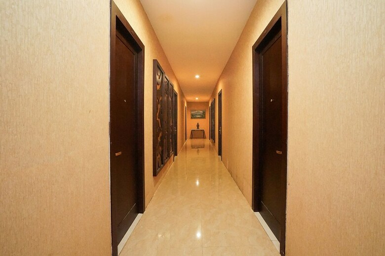 Hotel Oyo 252 Istana Permata Ngagel