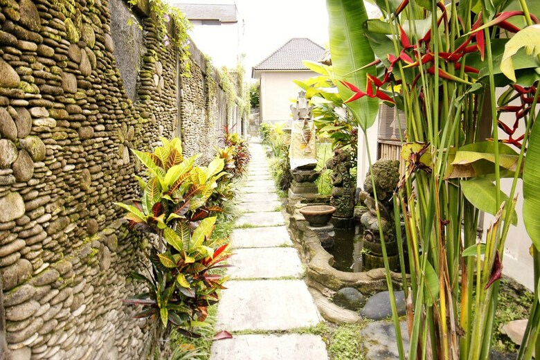 Bed & Breakfast Dupa Sri Wedari Villa