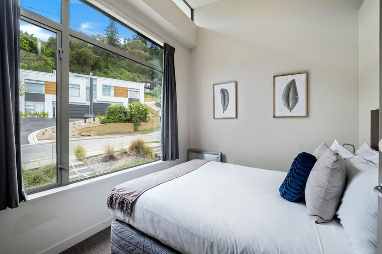 Scenic Queenstown Apartment