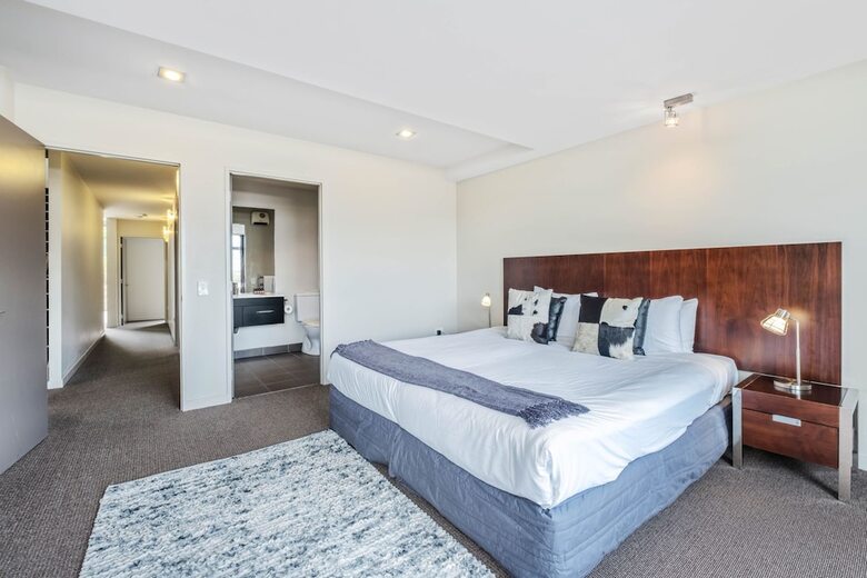 Scenic Queenstown Apartment