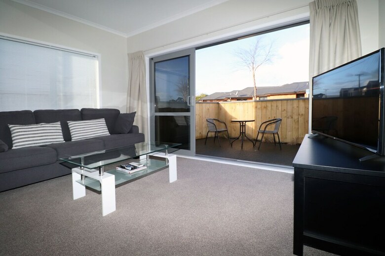 3 Brm Apartment On Jones Crescent
