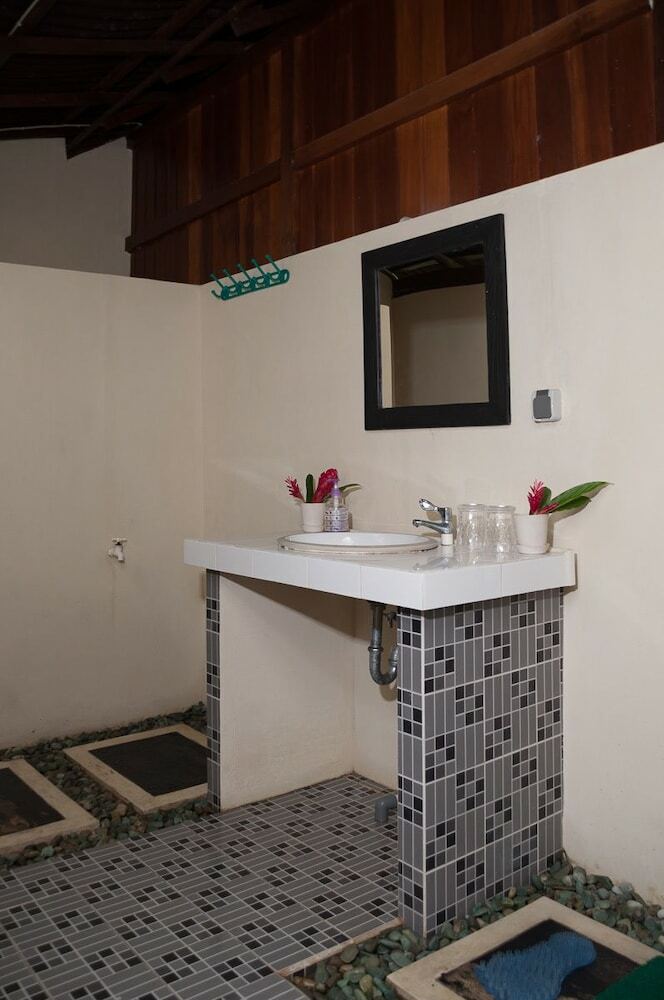 Bed & Breakfast Froggies Divers Bunaken