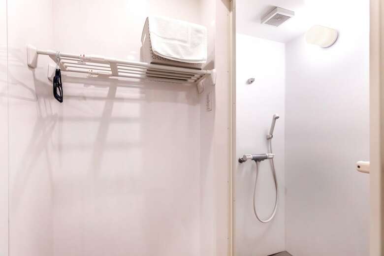 Hostal Cabin Hotel Mr.kinjo In Ishigaki 58 - Hostel