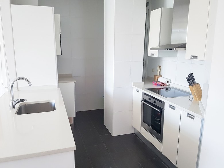 Modern Apartment With Stunning Views