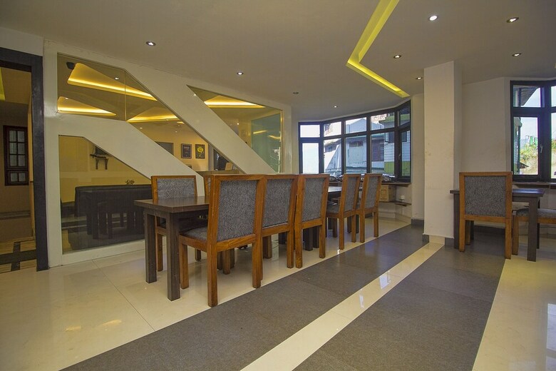 Oyo 24798 Kiwi Hotel Yavachi