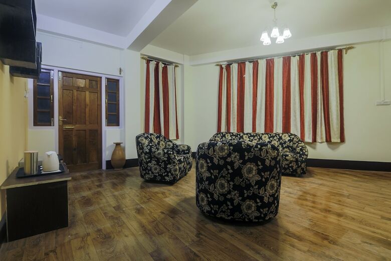 Hotel Oyo 18759 Nirvana Guest House