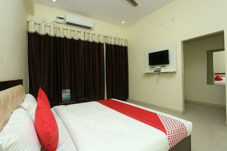 Hotel Oyo 16995 Sr Blessings
