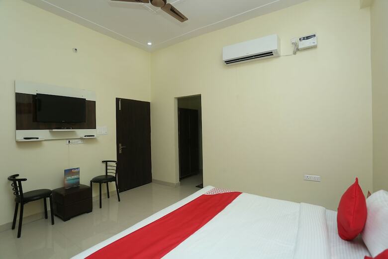 Hotel Oyo 16995 Sr Blessings