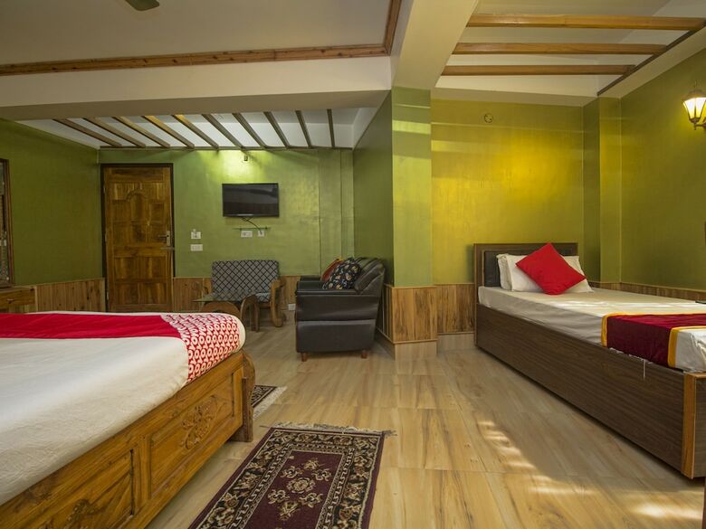 Hotel Oyo 23409 Lama Dhim