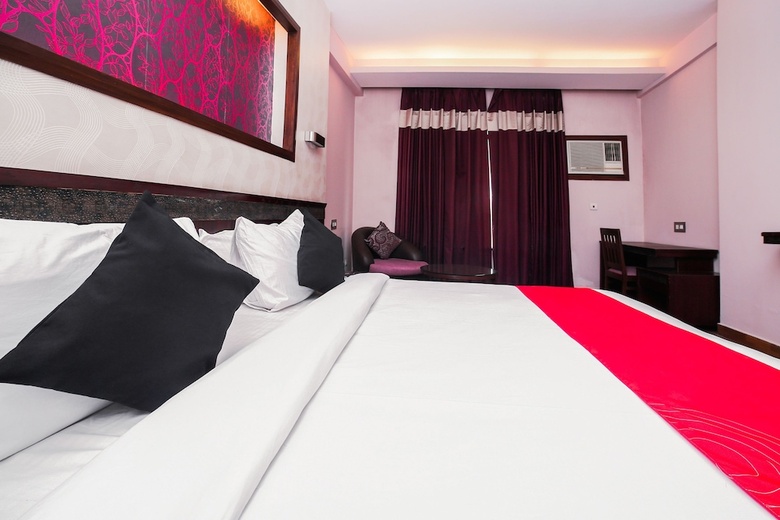 Hotel Edition O 30052 Chinmay Resorts
