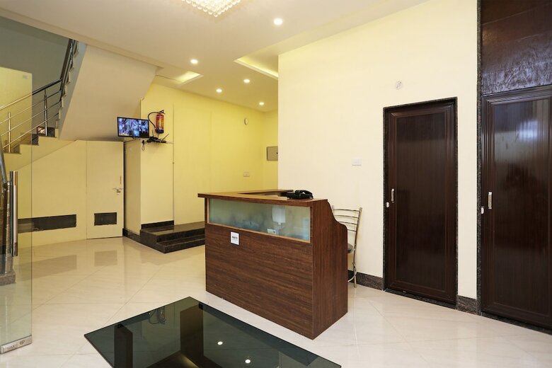 Hotel Oyo 16708 Sada Shiv Guest House
