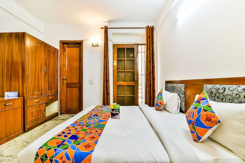 Hotel Fab Residency