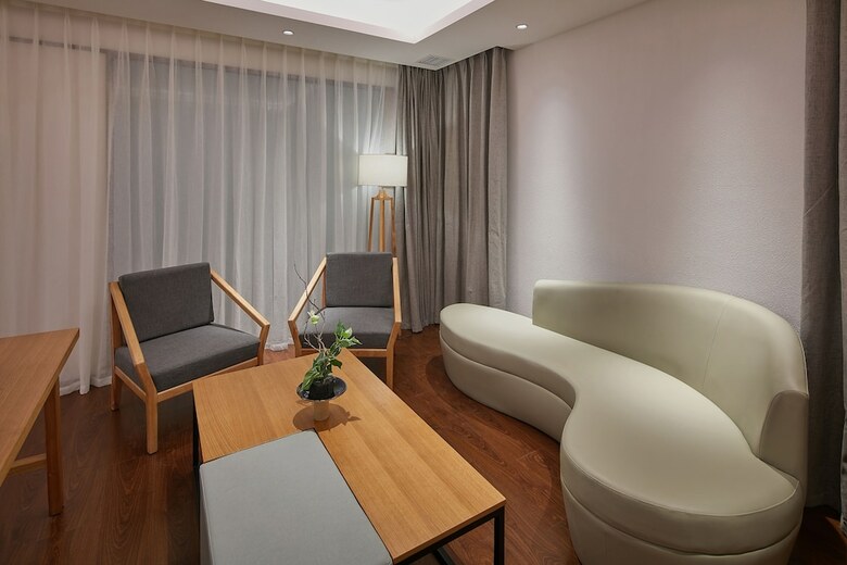 Floral Hotel Chongqing Xingyuehui