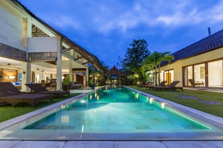Abaca Villas