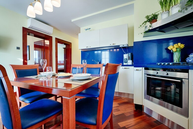 Apartments Donna With Sea View