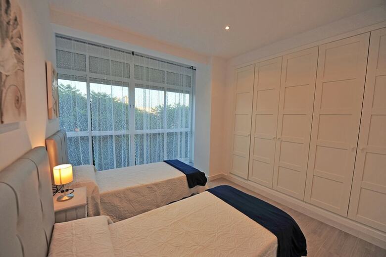 Apartamentos Terrazas Plaza Arenal 5 Dormitorios
