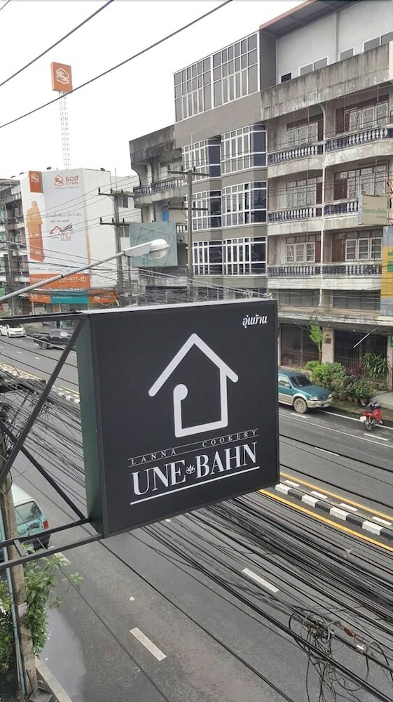 Hotel Unebahn Lanna