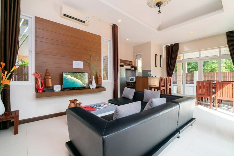 Rawai Private Villas - Pool And Garden