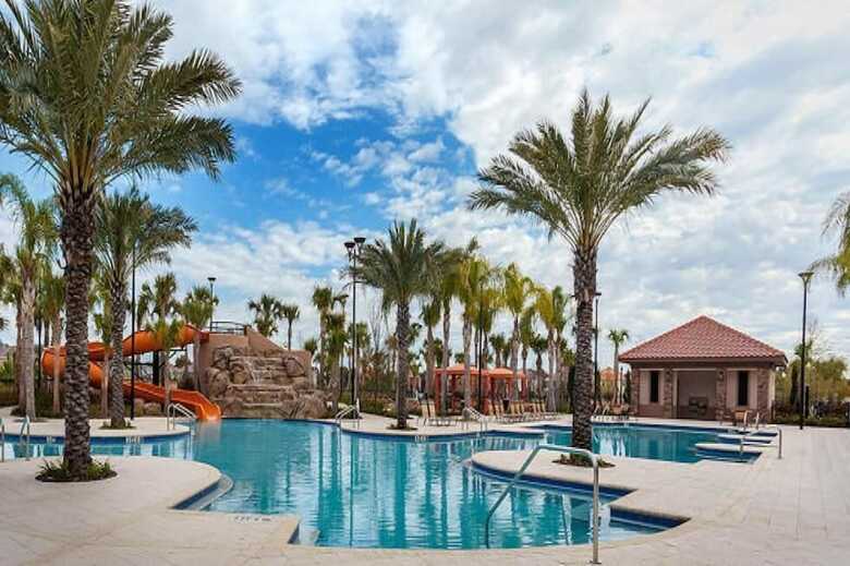 #19 Large Townhouse W/private Pool - Three Bedroom