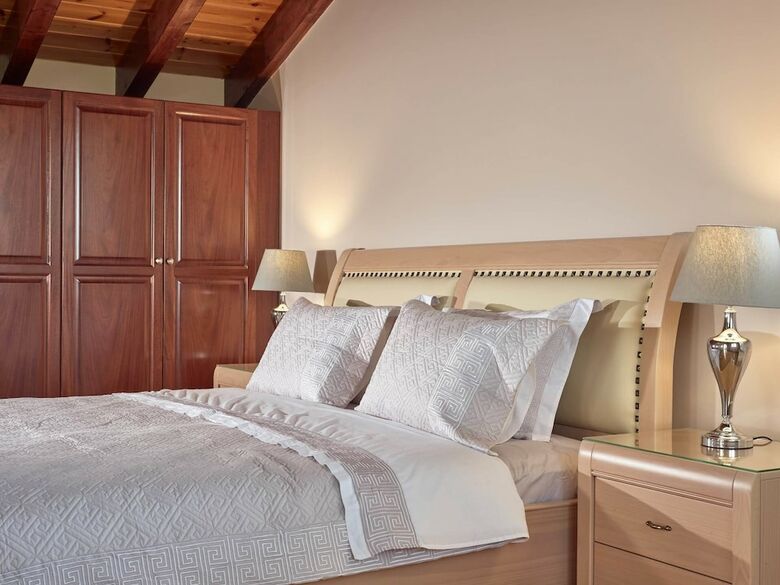 Mont Bleu Luxury Villa