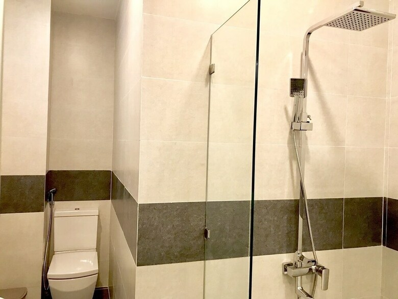 Louis Hotel - Bui Vien Walking Street
