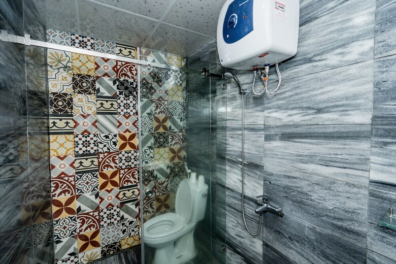 Hotel Shjmily House