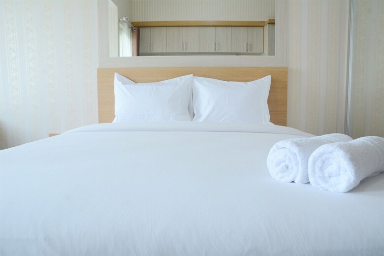 Minimalist Studio The Oasis Apartment Cikarang