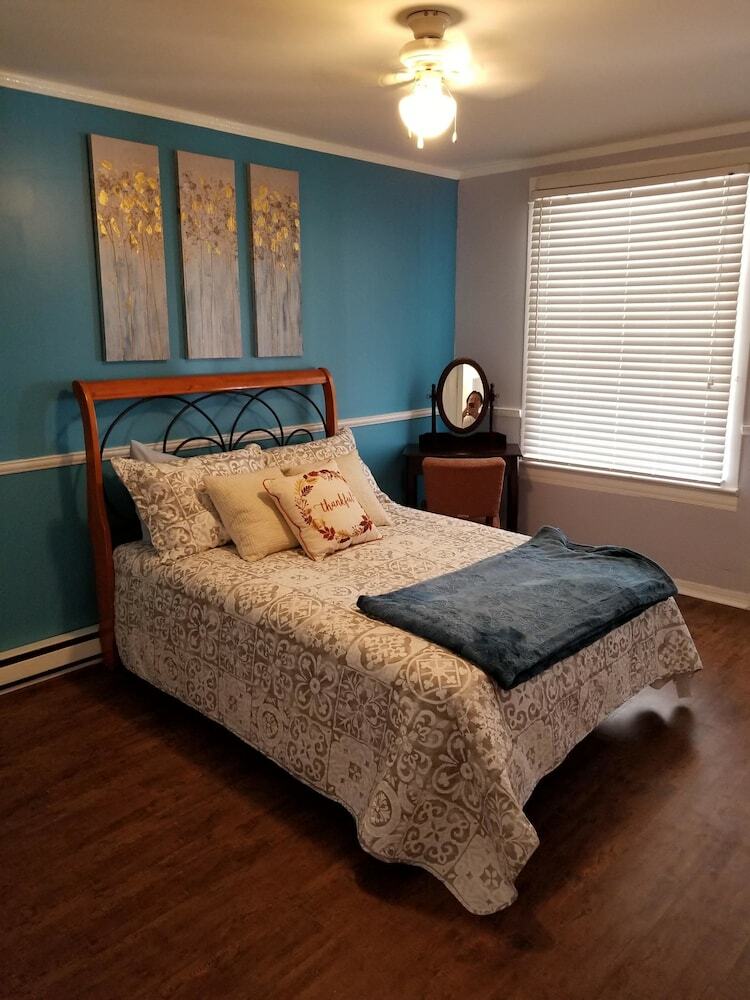Perfect For Couples Home Away From Home