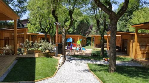 Bungalows C�mping Els Roures
