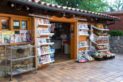 Bungalows C�mping Els Roures