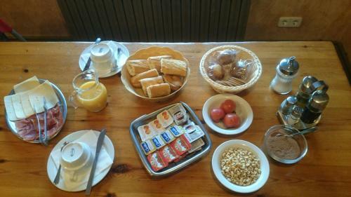 Alberg-casa De Col�nies Ridolaina
