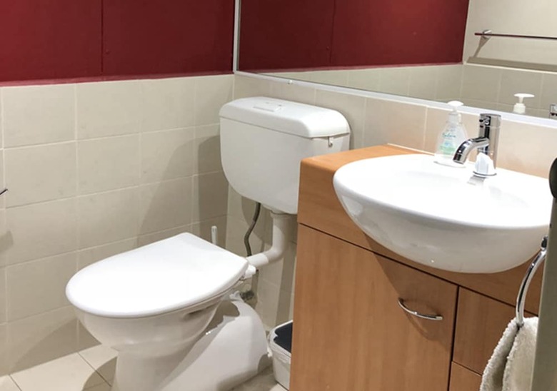 Sydney Cbd 2 Bedroom Apartment With Balcony