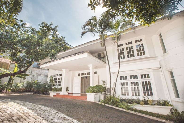 Hostal Oyo 332 Residence G17