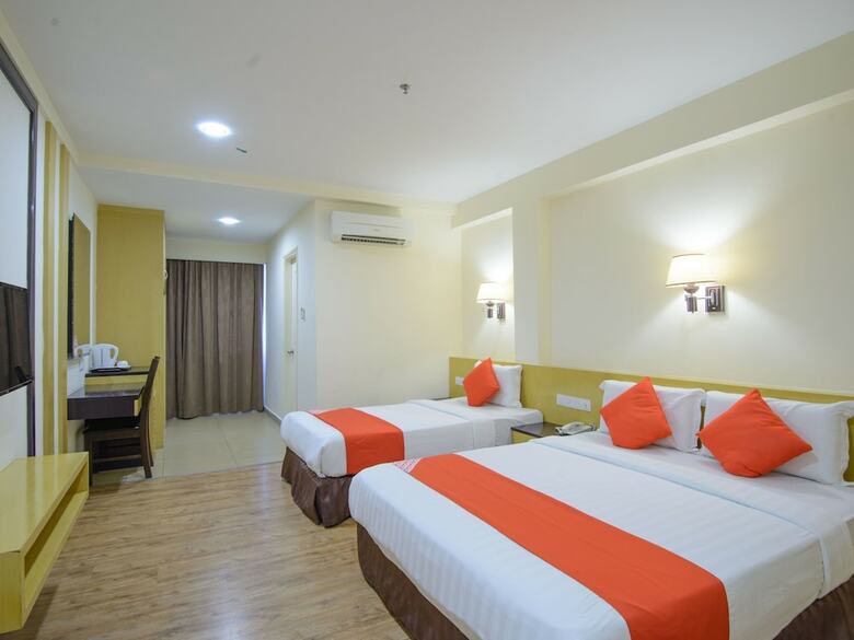 Oyo 371 Grand Eastern Hotel