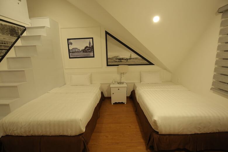 Tea Leaf Hotel 2