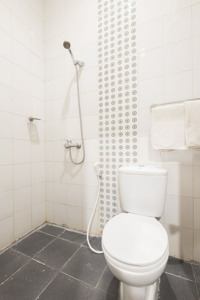 Hostal Oyo 317 New Legend Hotel