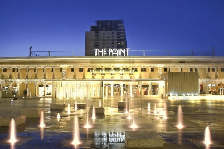 Seafront Lux Apartment Wt Pool, Upmarket Area