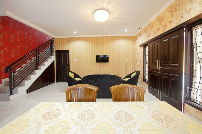 Hostal Oyo 347 Bayang Brothers Guest House