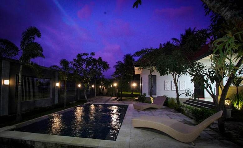 Bed & Breakfast Adil Villa And Resort