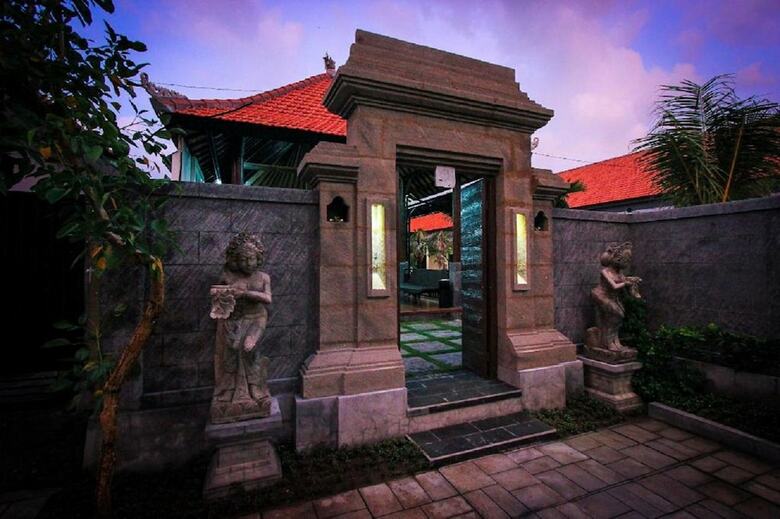 Bed & Breakfast Adil Villa And Resort